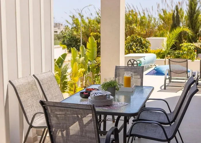 Nissi 1 アヤナパ